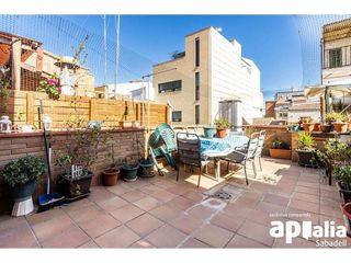 Casa adosada en venta en Centre - Eixample – Can Llobet – Can Serra en Barbera del Vallès