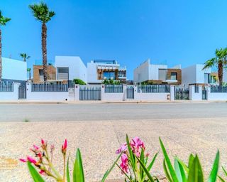Chalet en venta en Campos de Golf - Villa Martin - Los Dolses en Orihuela