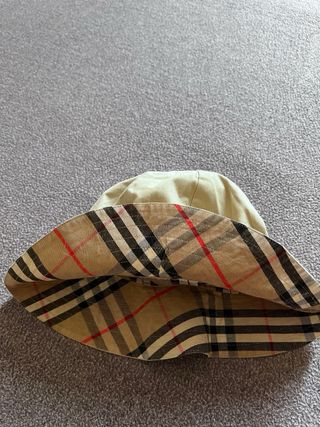 Cappello pescatore Burberry double-face
