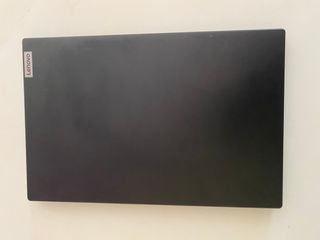 Computer portatile Lenovo V15 G4 Iru nero