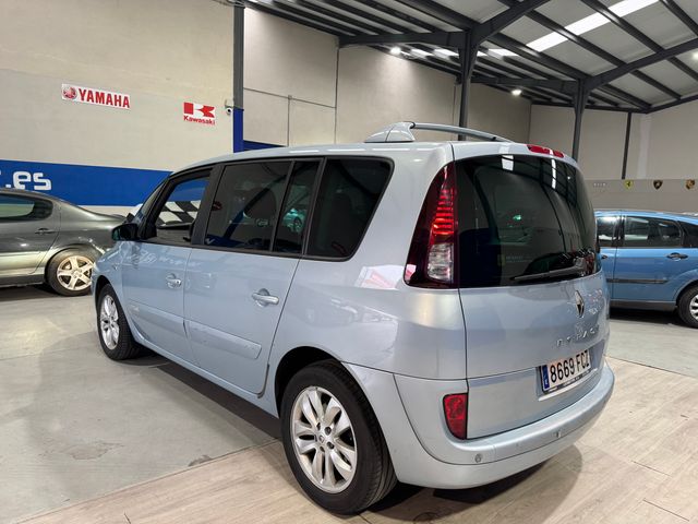 Renault Espace 2.2 dci