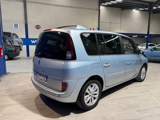 Renault Espace 2.2 dci