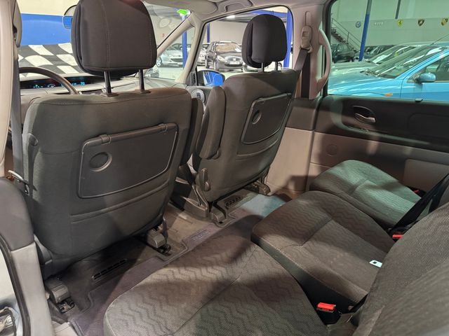 Renault Espace 2.2 dci