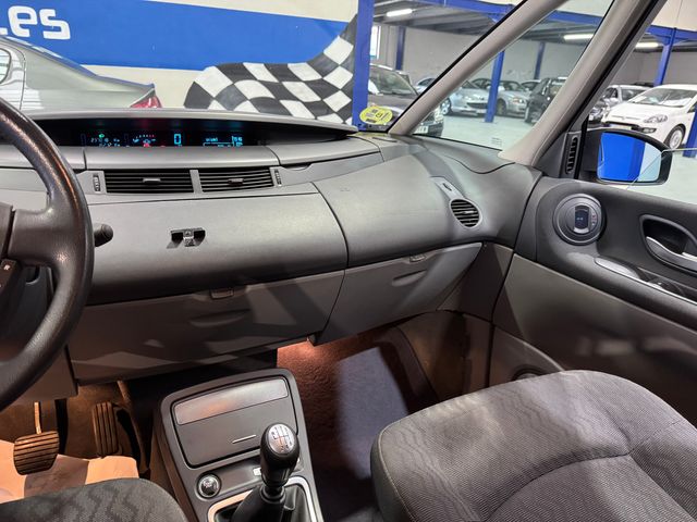 Renault Espace 2.2 dci