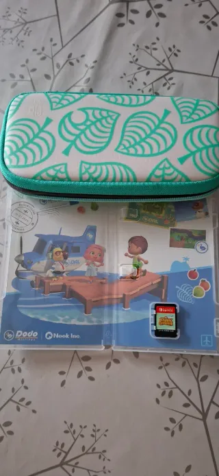 Nintendo Switch Lite + Animal Crossing