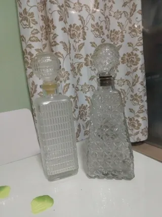 Juego de 2 botellas de cristal antiguas
