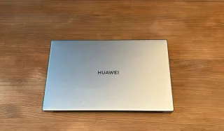 Portátil Huawei MateBook D14 2020 ,raton,cargador