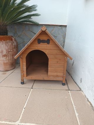 Caseta para perro de madera