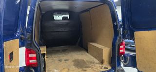 VOLKSWAGEN Transporter Furgon Corto TM 2.0 TDI 75k