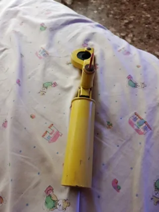 Antirrobo coche amarillo
