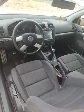 Volkswagen Golf 2003