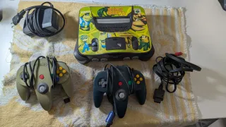 Nintendo 64 con 2 mandos
