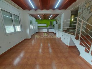 Chalet en venta en Castellví de Rosanes