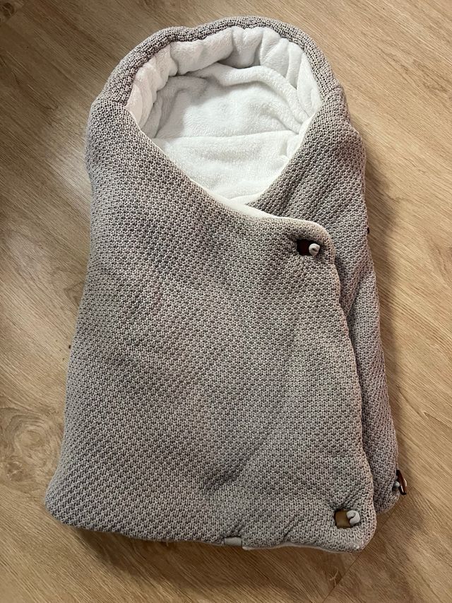 Saco para carrito de bebé tejido