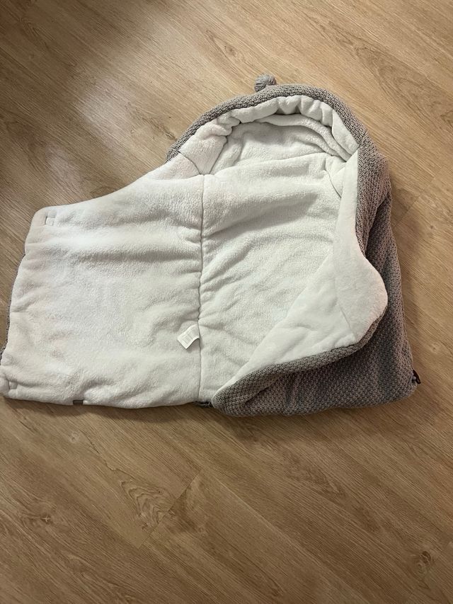 Saco para carrito de bebé tejido