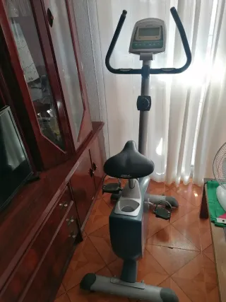 Bicicleta Estática BH Fitness