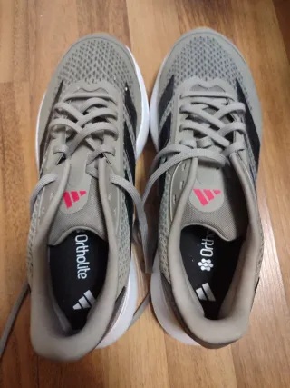 Zapatillas Adidas sin estrenar Talla 46