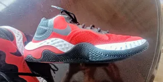 Zapatillas Nike Hombre Rojas y Negras.