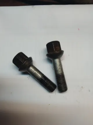 Tornillos Rueda Mercedes Clase C