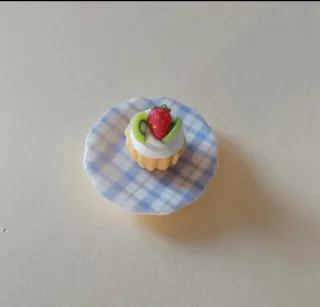 Cupcake. Casa de muñecas escala 1:12