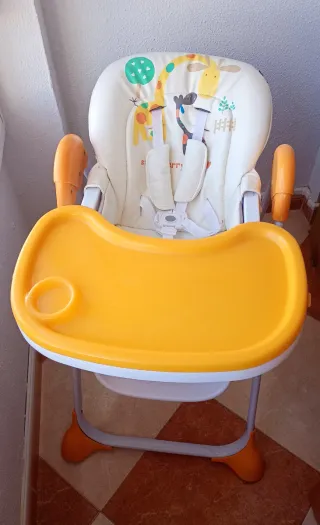 Trona para bebé con estampado de jirafas star baby