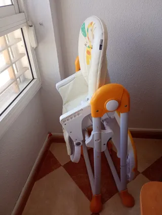 Trona para bebé con estampado de jirafas star baby