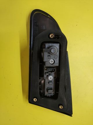 PILOTO TRASERO IZQUIERDO PORTON SEAT IBIZA 6L