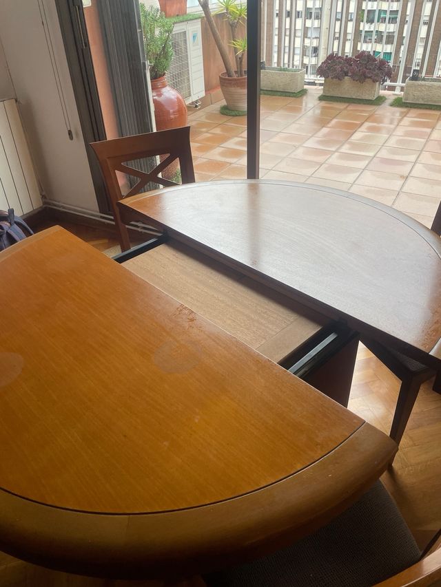 Mesa redonda extensible madera + 4 sillas