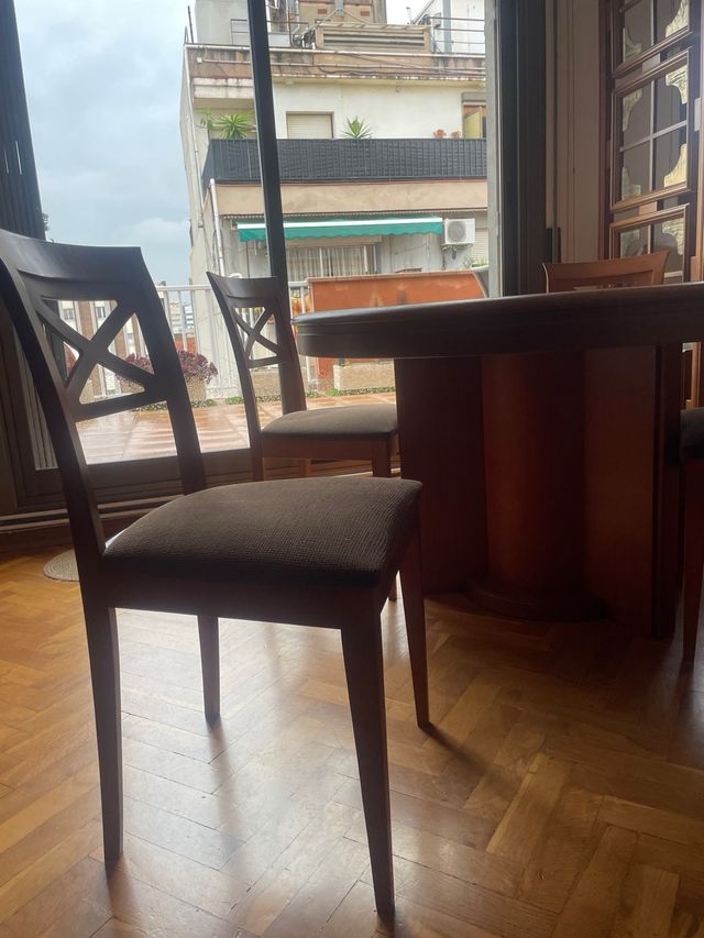 Mesa redonda extensible madera + 4 sillas