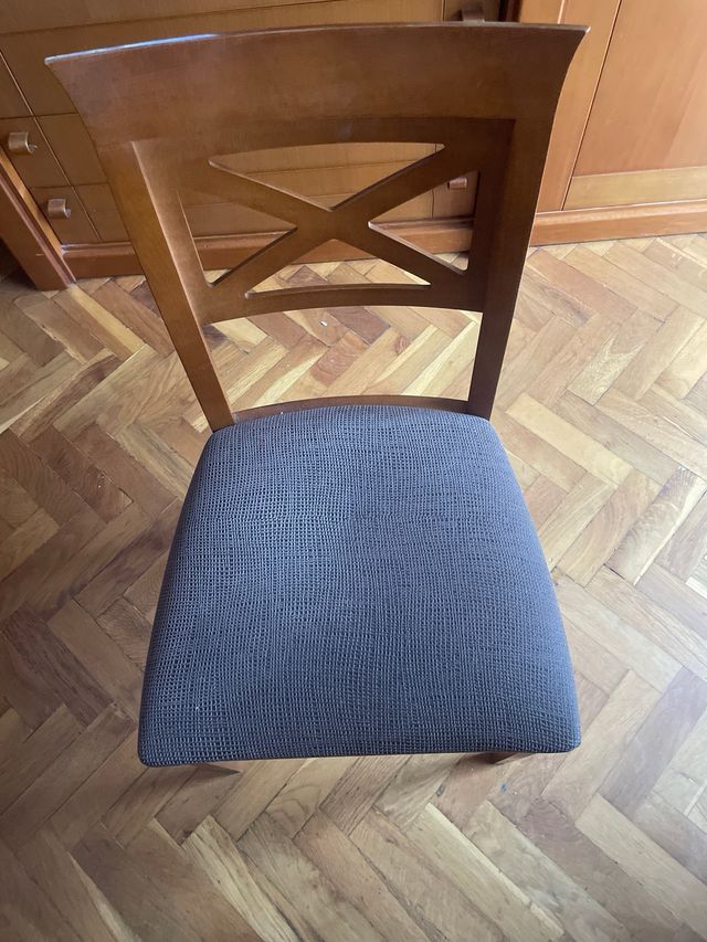 Mesa redonda extensible madera + 4 sillas