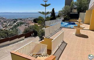 Chalet en venta en Els Grecs - Mas Oliva en Roses