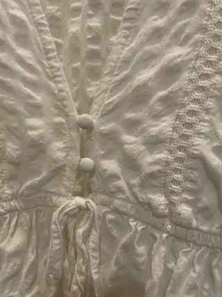 Blusa Stradivarius blanca manga abullonada