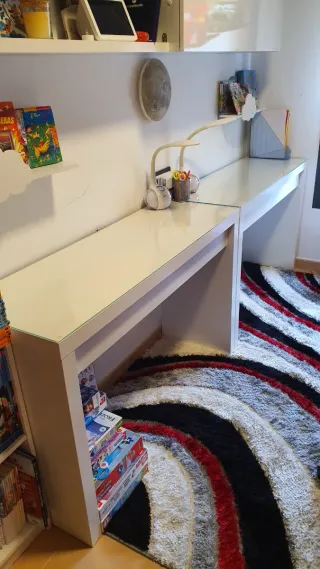 Escritorio o tocador Malm ikea blanco 
