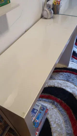 Escritorio o tocador Malm ikea blanco 
