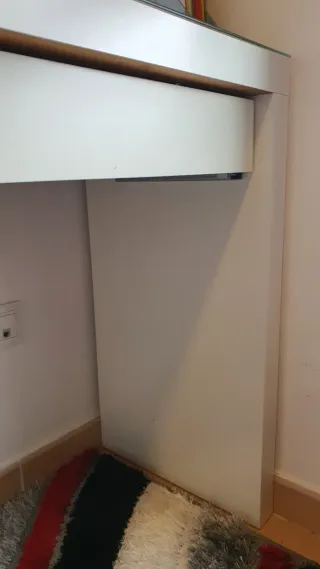 Escritorio o tocador Malm ikea blanco 

