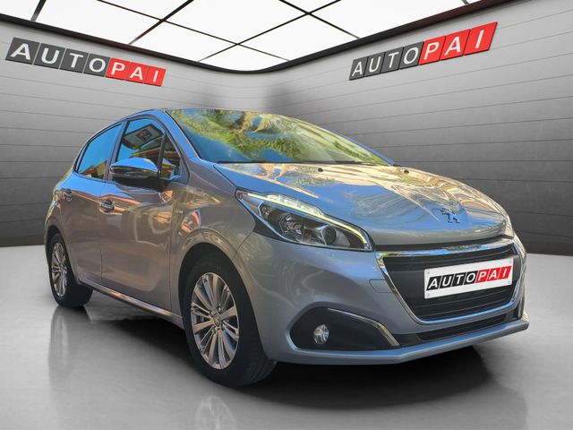 Peugeot 208 1.2i 82cv. "STYLE"