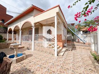 Chalet en venta en Marianao en Sant Boi de Llobregat