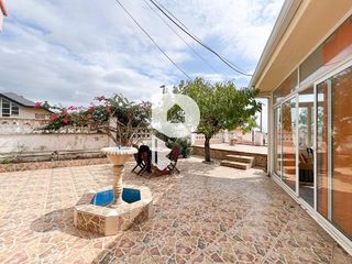 Chalet en venta en Marianao en Sant Boi de Llobregat