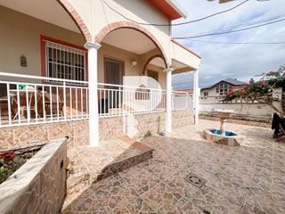 Chalet en venta en Marianao en Sant Boi de Llobregat
