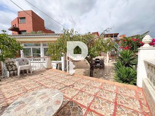 Chalet en venta en Marianao en Sant Boi de Llobregat