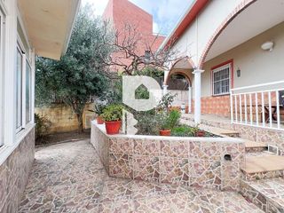 Chalet en venta en Marianao en Sant Boi de Llobregat
