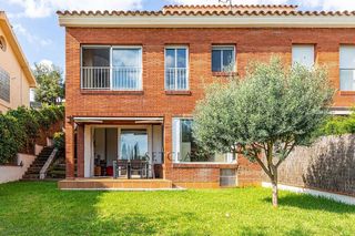 Casa pareada en venta en Teià