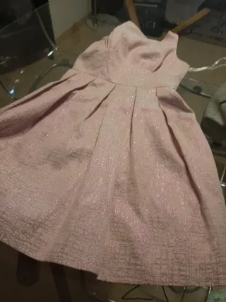 Vestido rosa sin mangas para evento