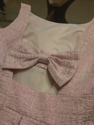 Vestido rosa sin mangas para evento