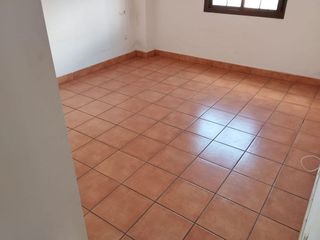 Casa adosada en venta en Utrera