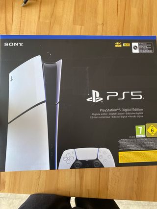 Consola Sony PS4 Negra + Accesorios