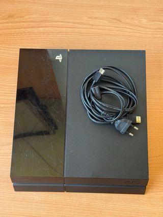 PS4 500GB + 2 Mandos + 2 Juegos