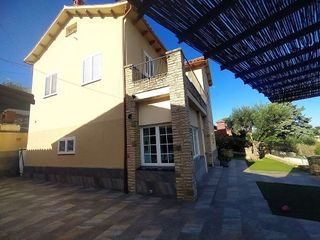 Chalet en venta en Corbera de Llobregat