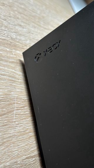Lote ‘Xbox Series X’ + Juegos y Accesorios (LEER)