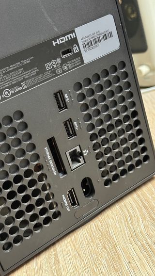 Lote ‘Xbox Series X’ + Juegos y Accesorios (LEER)